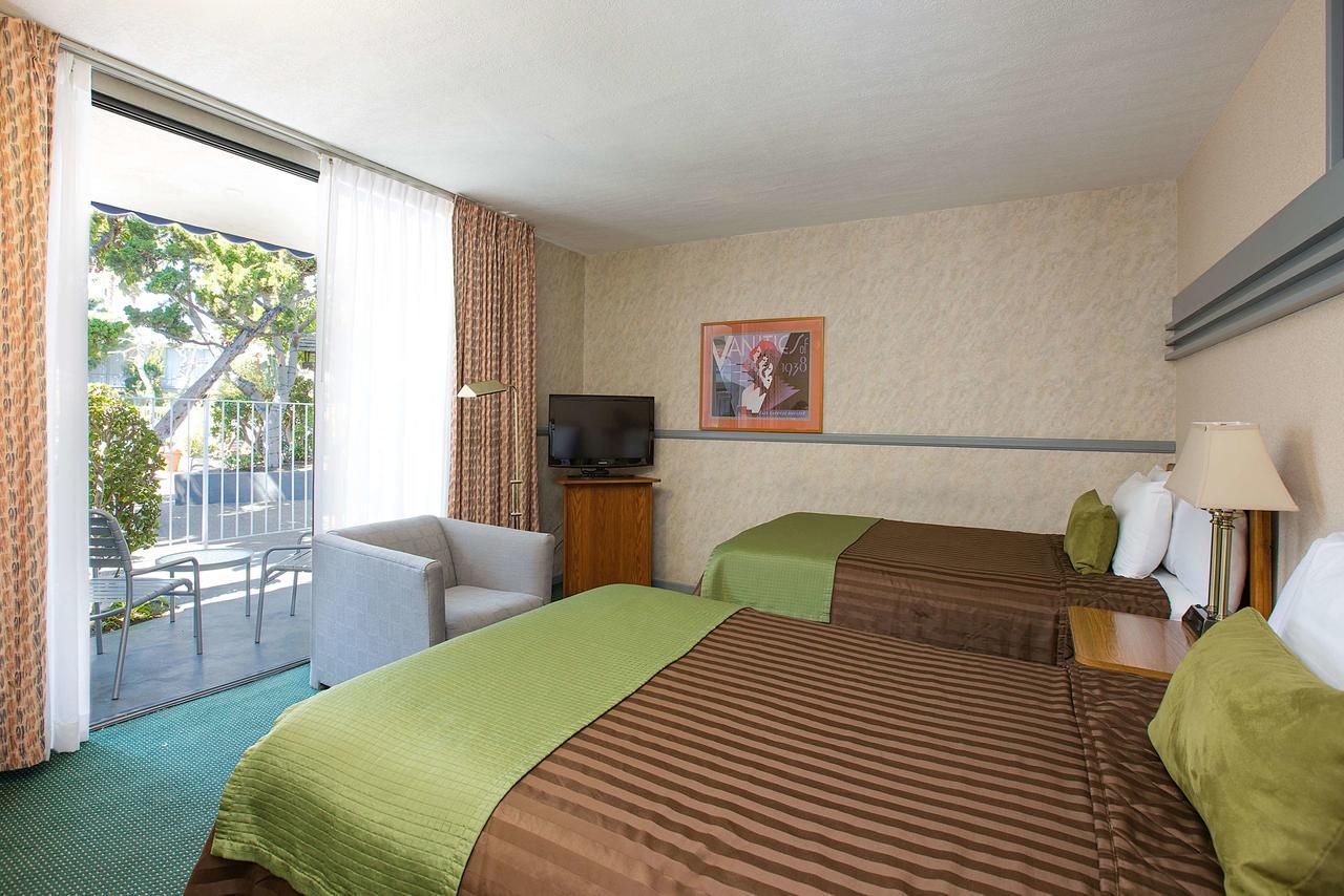 Travelodge Hotel At Lax Los Angeles Esterno foto