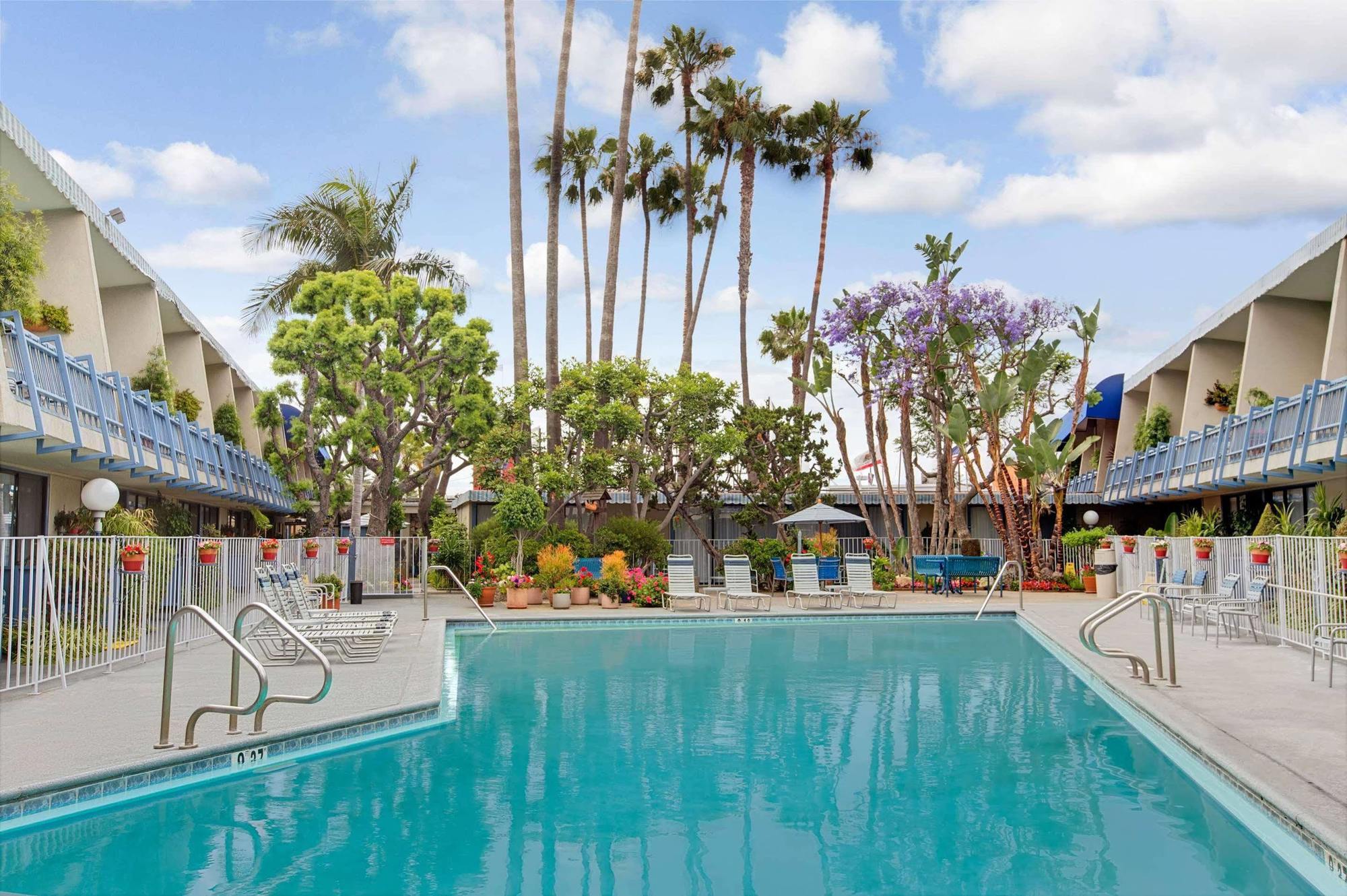 Travelodge Hotel At Lax Los Angeles Esterno foto
