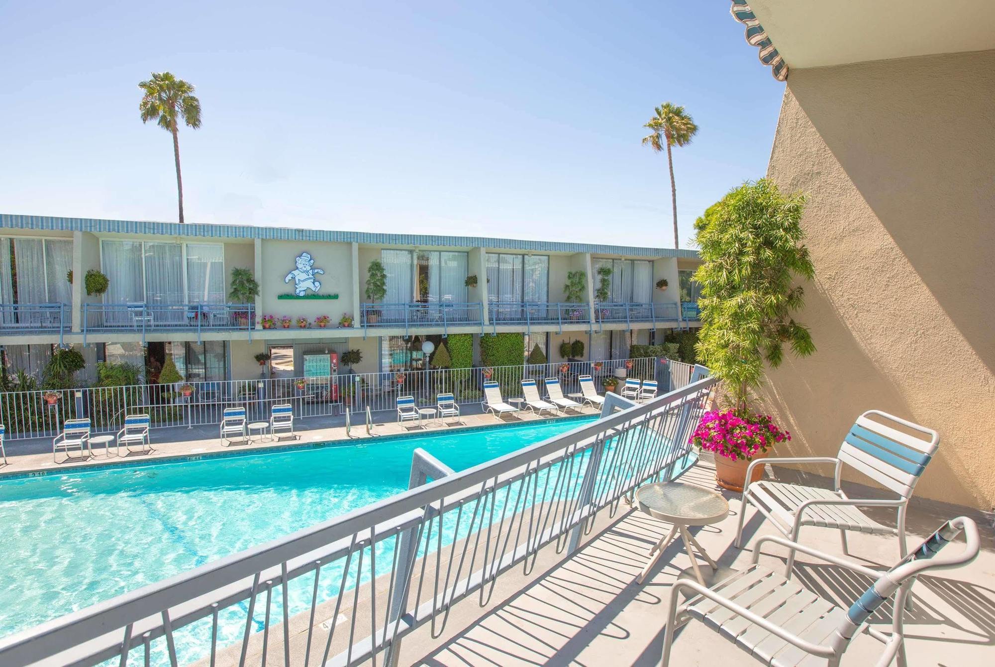Travelodge Hotel At Lax Los Angeles Esterno foto