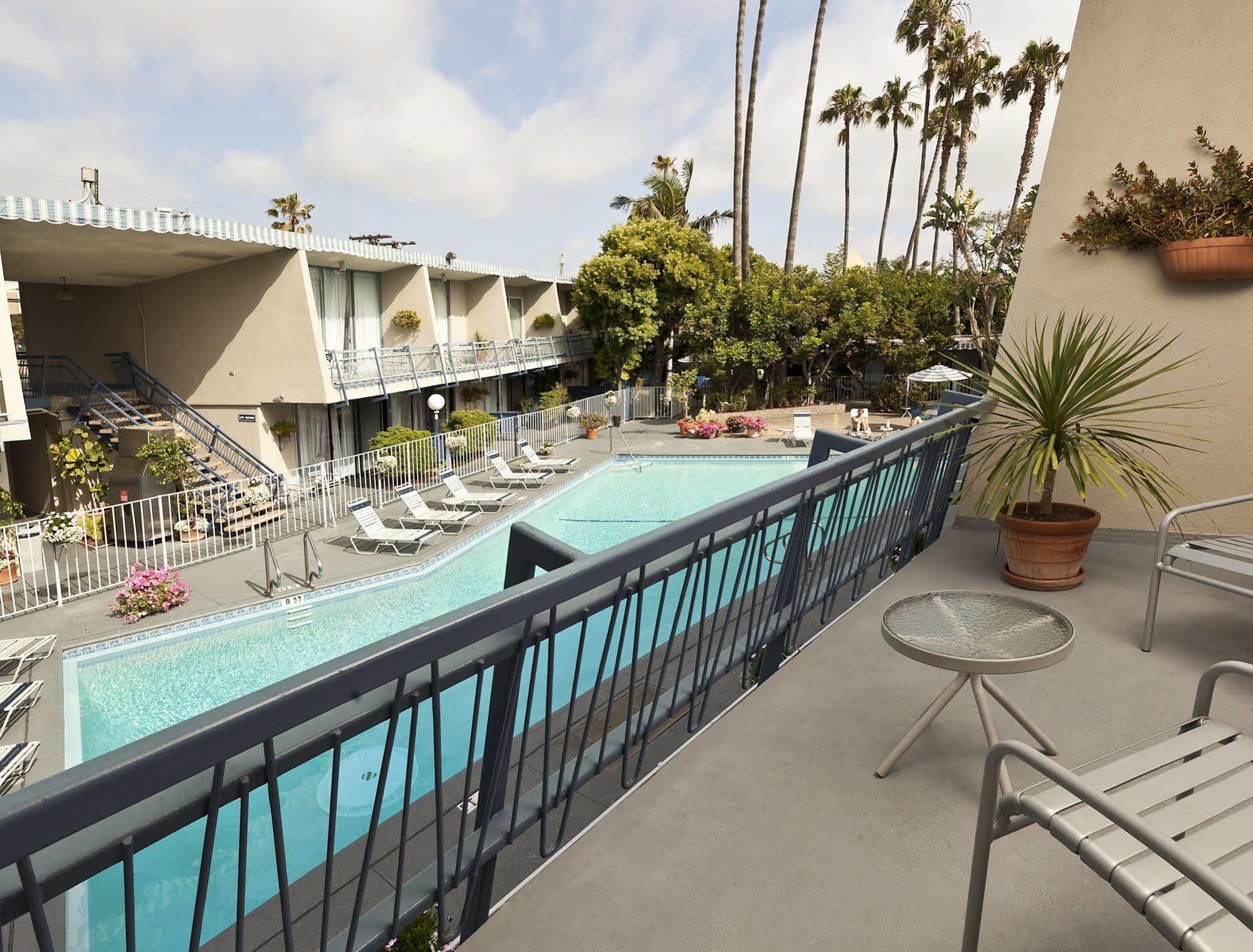 Travelodge Hotel At Lax Los Angeles Esterno foto
