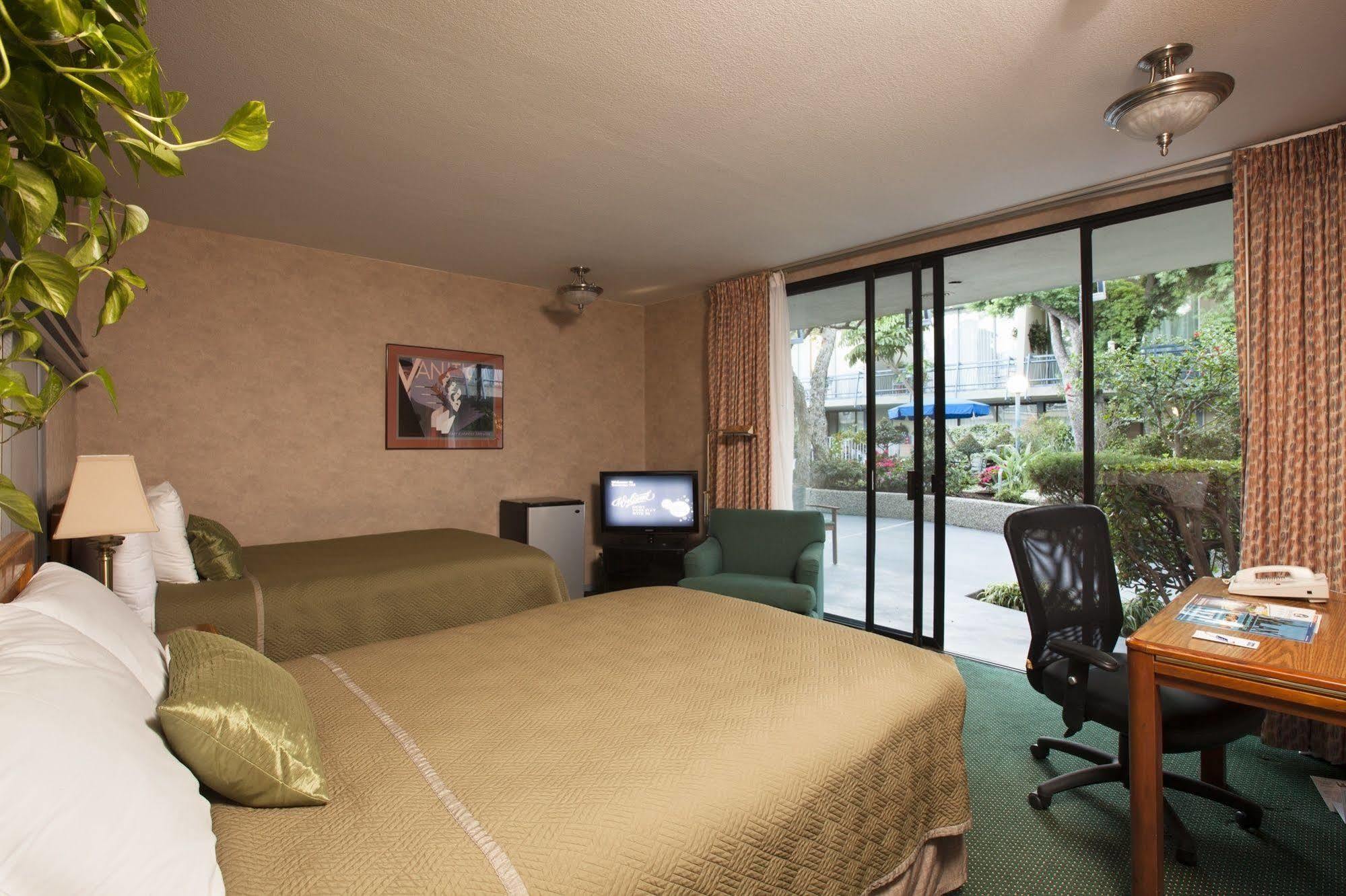 Travelodge Hotel At Lax Los Angeles Esterno foto